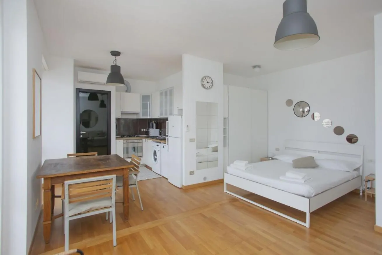 We Home - Ripamonti 66 Milan Apartment